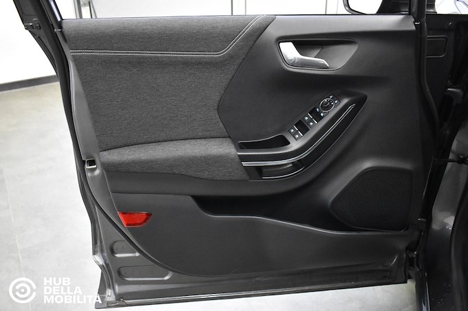 FORD Puma 1.0 EcoBoost Hybrid 125 CV S&S Titanium